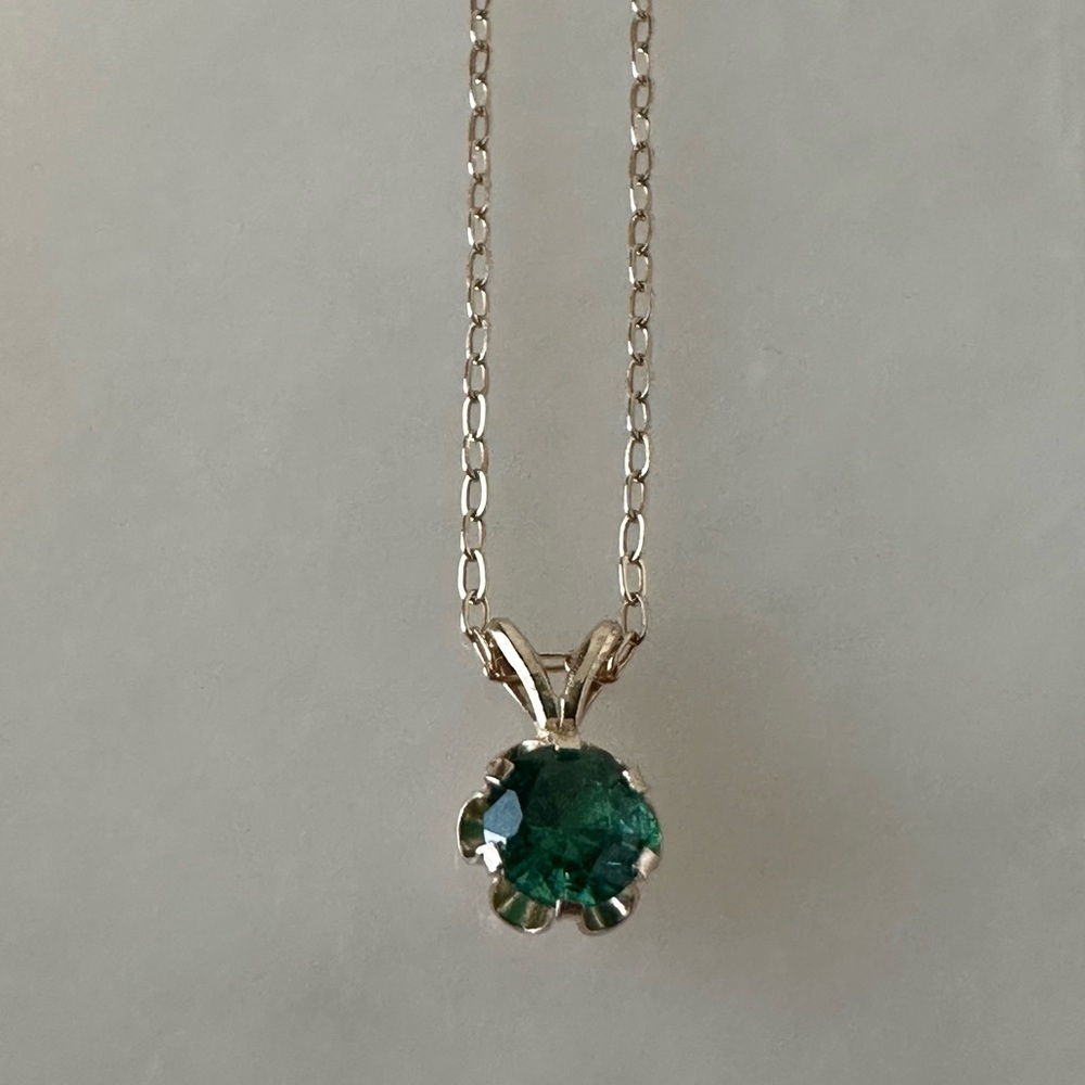 14k Solid Gold Emerald Green Solitaire Necklace - image 2